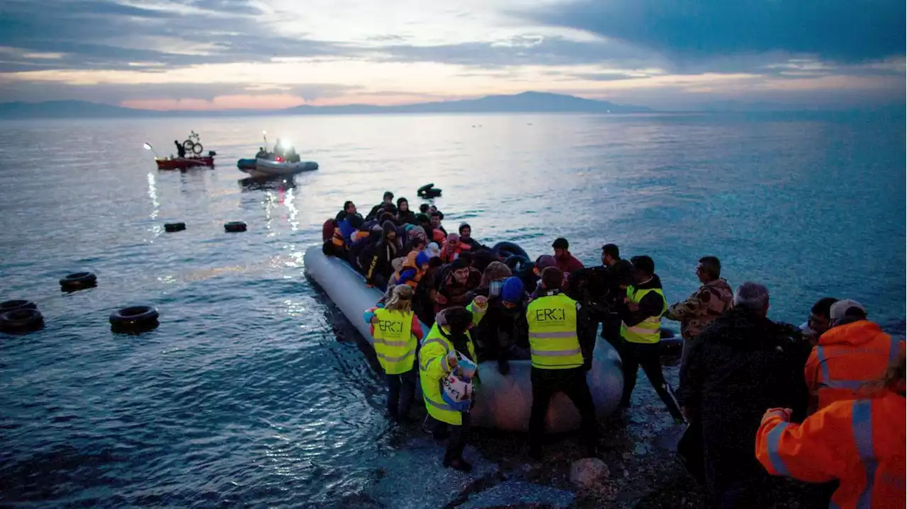 Mittelmeerroute : Mehr als 100 Migranten vor Küste Griechenlands aus Seenot gerettet