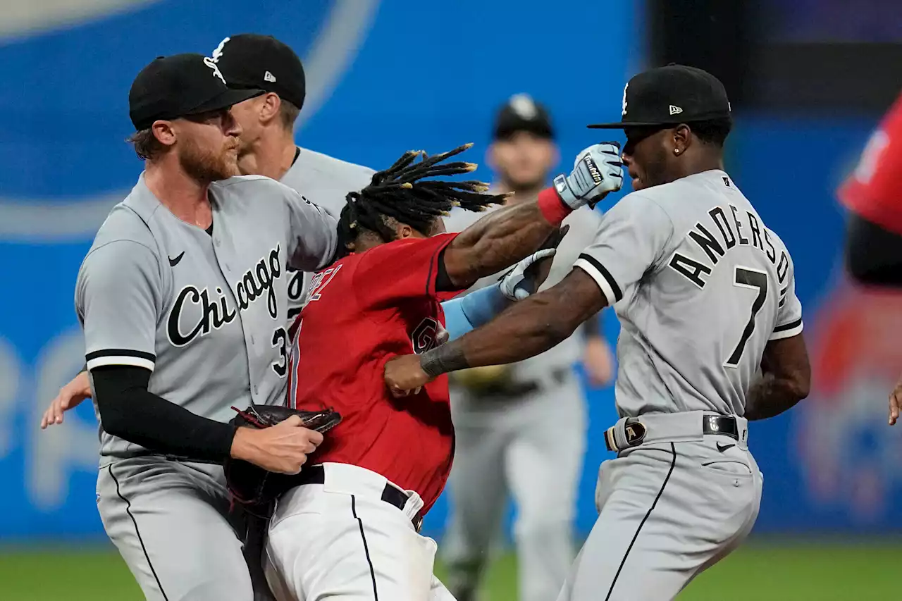 Weird & Wild: Guardians, White Sox announcers detail brawl calls after rolling with the punches