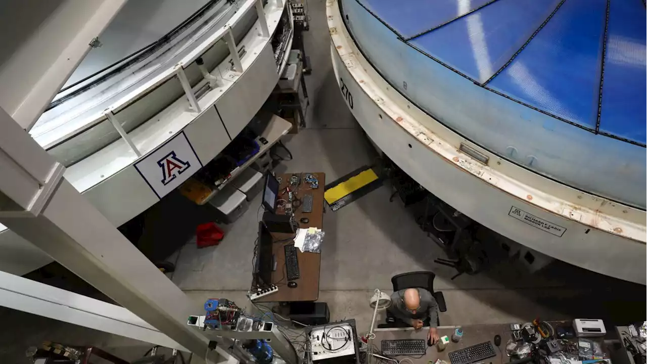 Tucson Tech: Giant telescope mirrors take shape at famed U of A lab