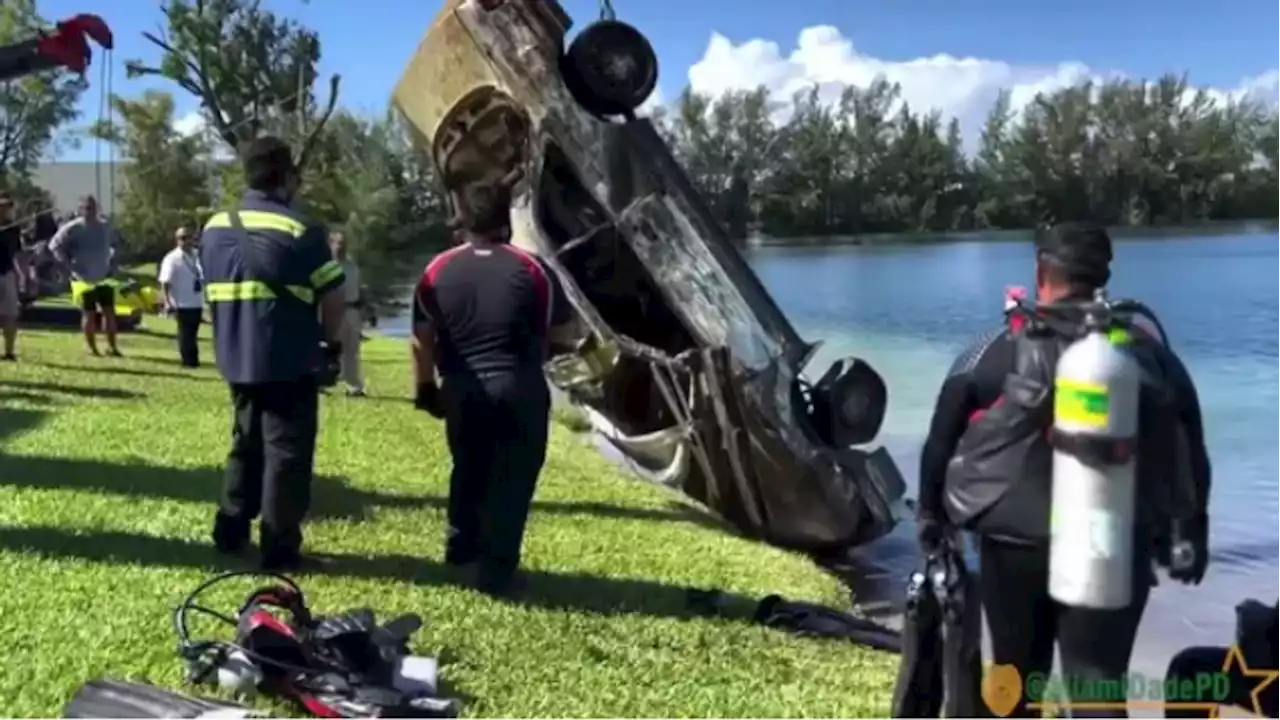 Divers searching for clues in cold case find 30 cars in Florida lake