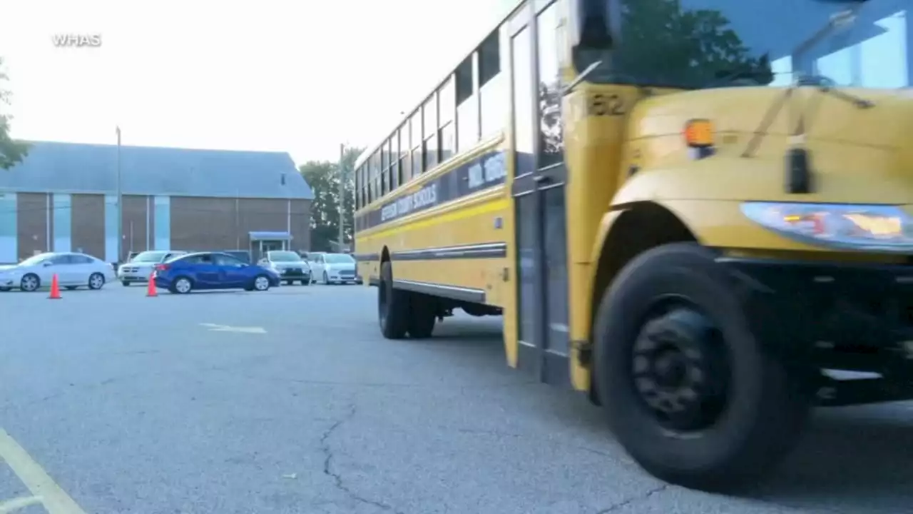 Kentucky school system closes after 'transportation disaster' leaves kids on buses for hours