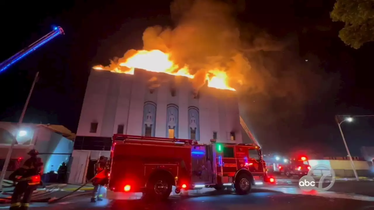 Crews battle 4-alarm fire at abandoned building in Pittsburg