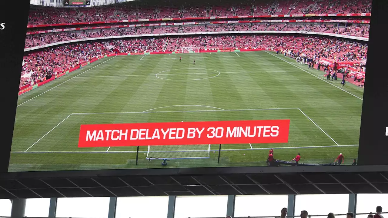 Arsenal-Forest game delayed by 30 minutes because of problem at turnstiles at Emirates Stadium