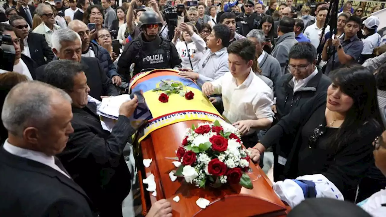 Assassinated Ecuadorian presidential candidate Fernando Villavicencio buried by relatives | CNN