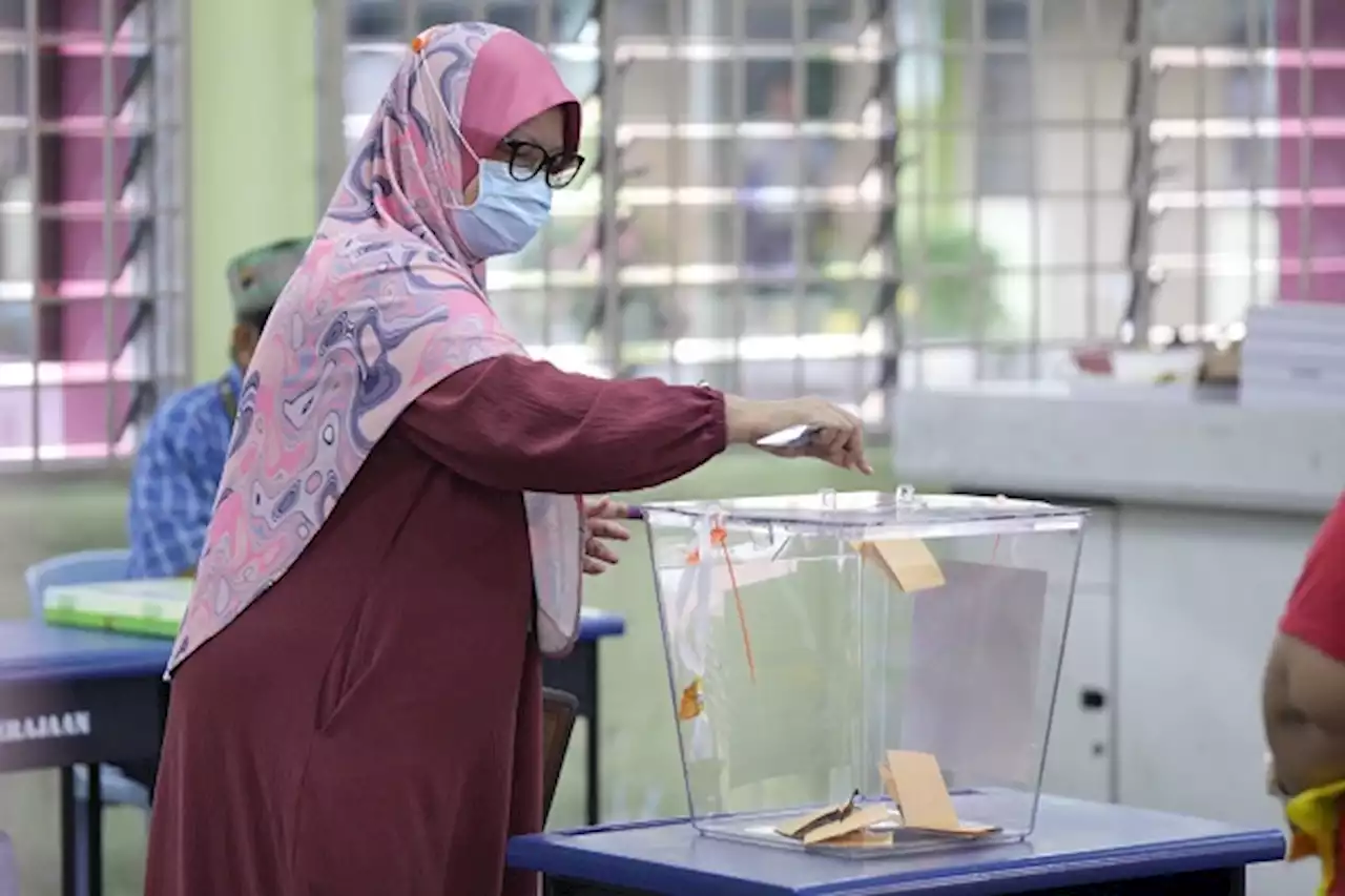 Voting begins as Anwar seeks to shore up his rule in vital state elections