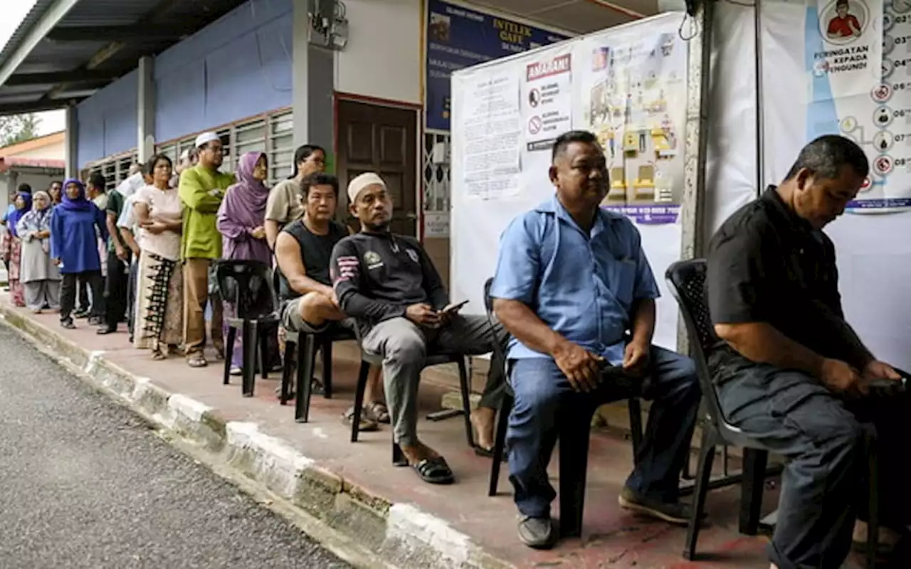 Hampir 38% keluar mengundi setakat 12 tengah hari