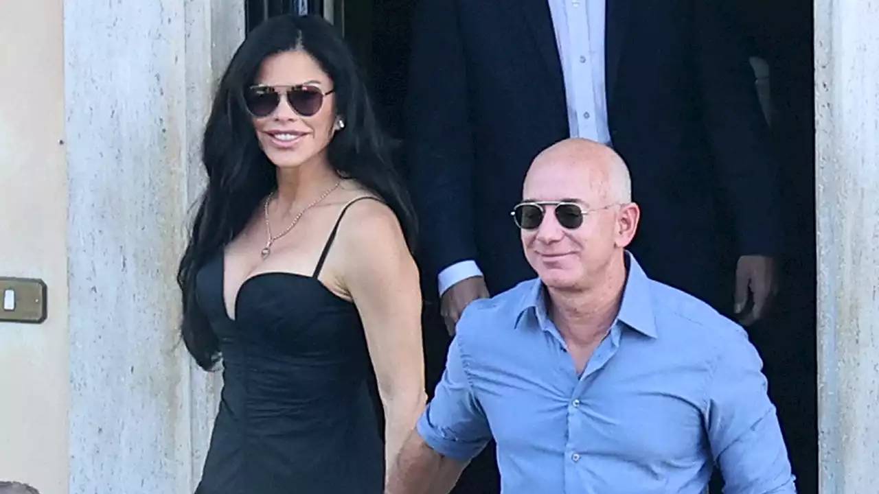 Jeff Bezos and Lauren Sanchez offer $100 million to Maui recovery effort