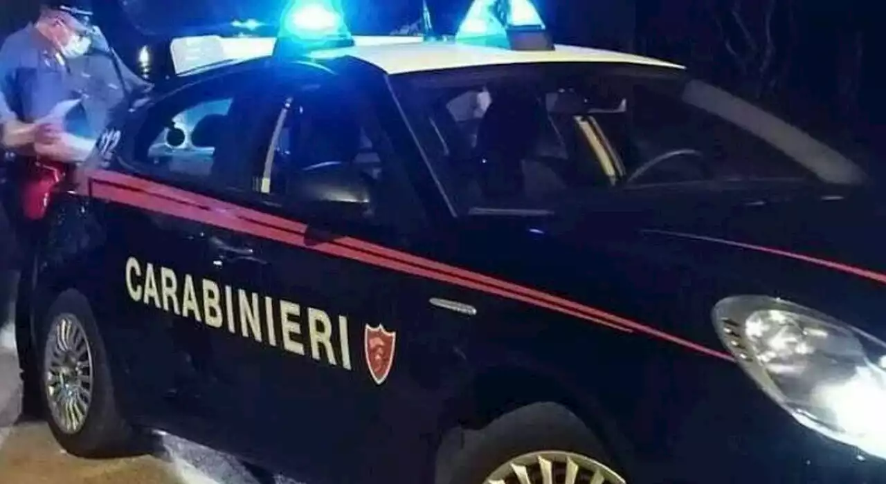 Nettuno, due uomini in sella a una scooter esplodono dieci colpi di pistola nel quartiere Cretarossa