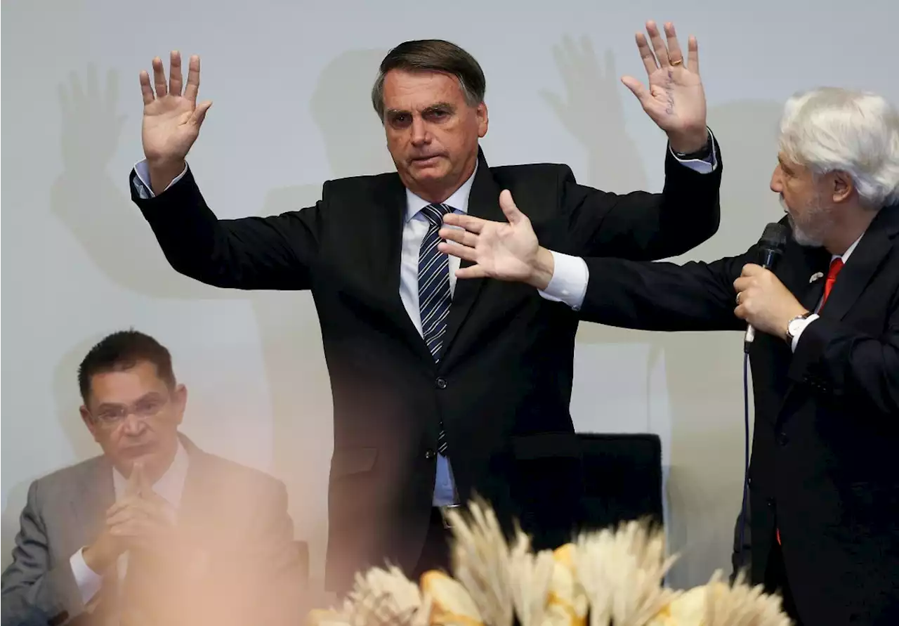 Aliados de Bolsonaro identificam em decisão de Moraes risco de prisão de ex-presidente