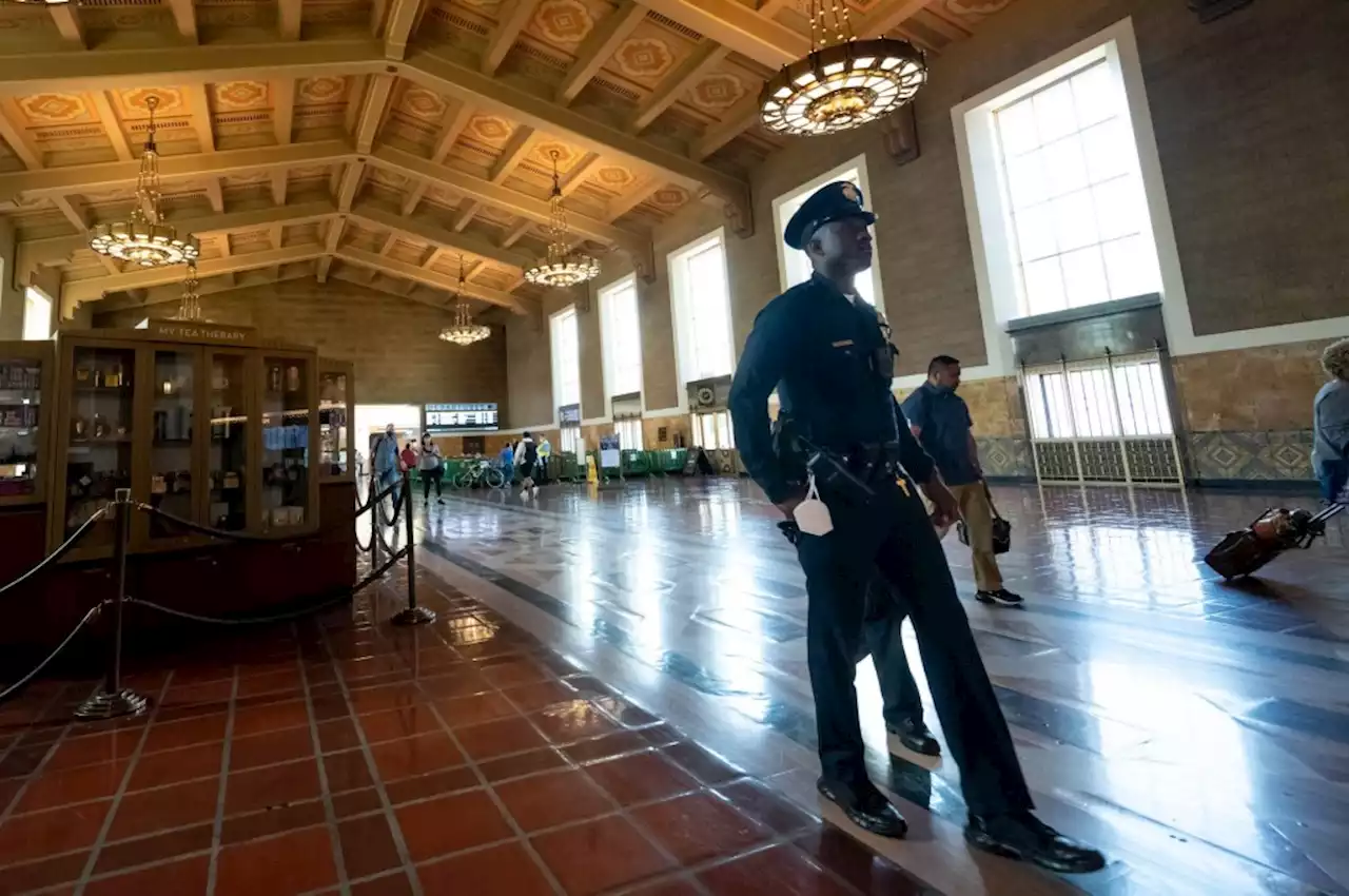 Los Angeles Police Department union approves labor deal with city