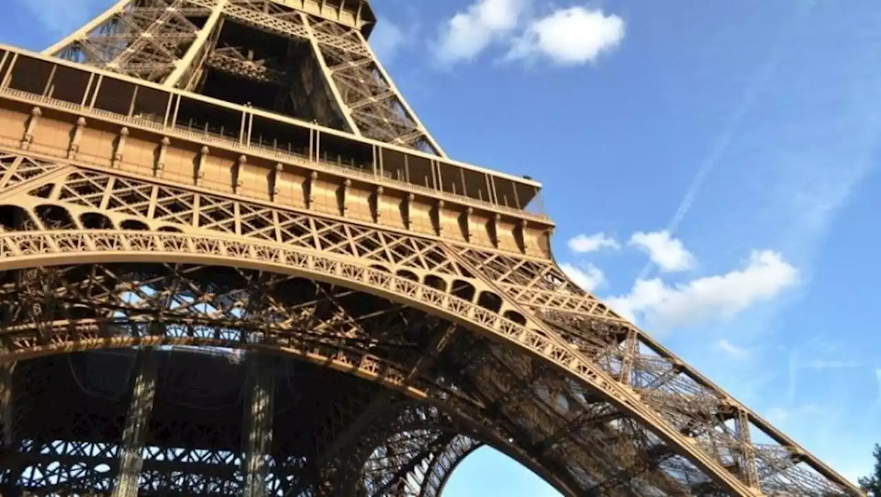 Alerte à la bombe à Paris : 'Le déminage est sur place'... la Tour Eiffel et son parvis ont été évacués