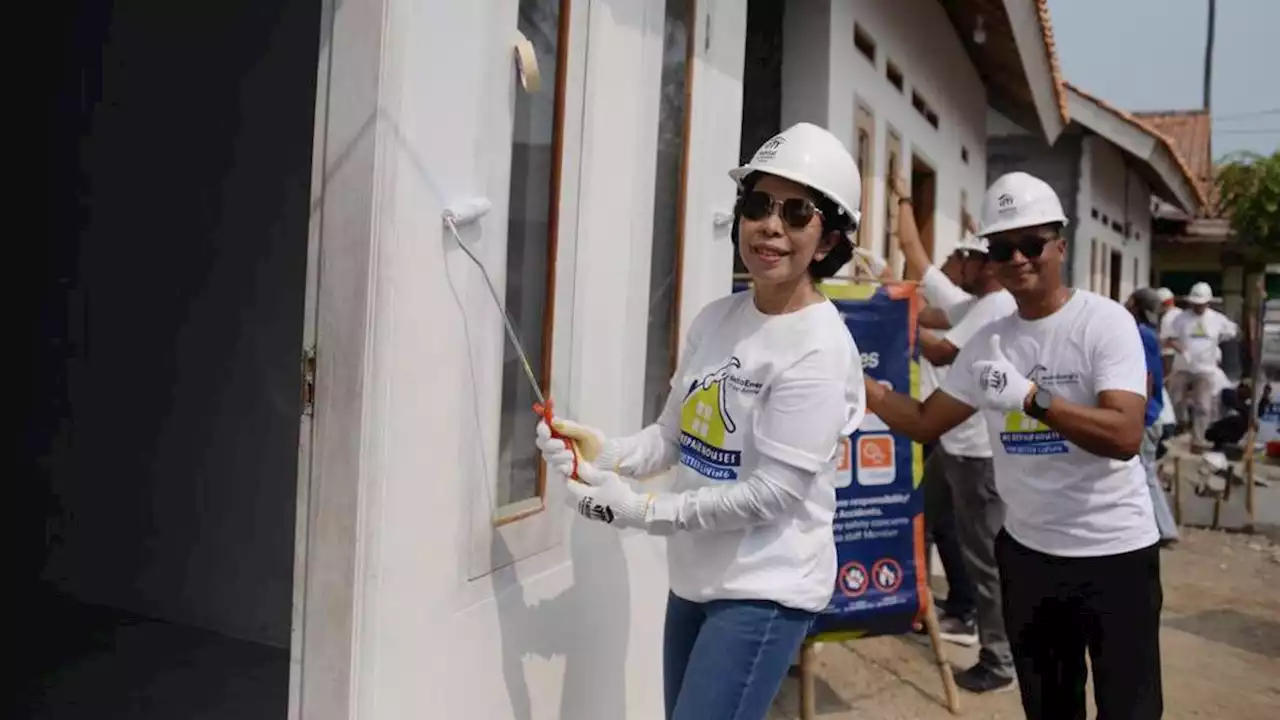 Pekerja MedcoEnergi Bangun Rumah Layak Huni untuk Warga Kurang Mampu di Mauk