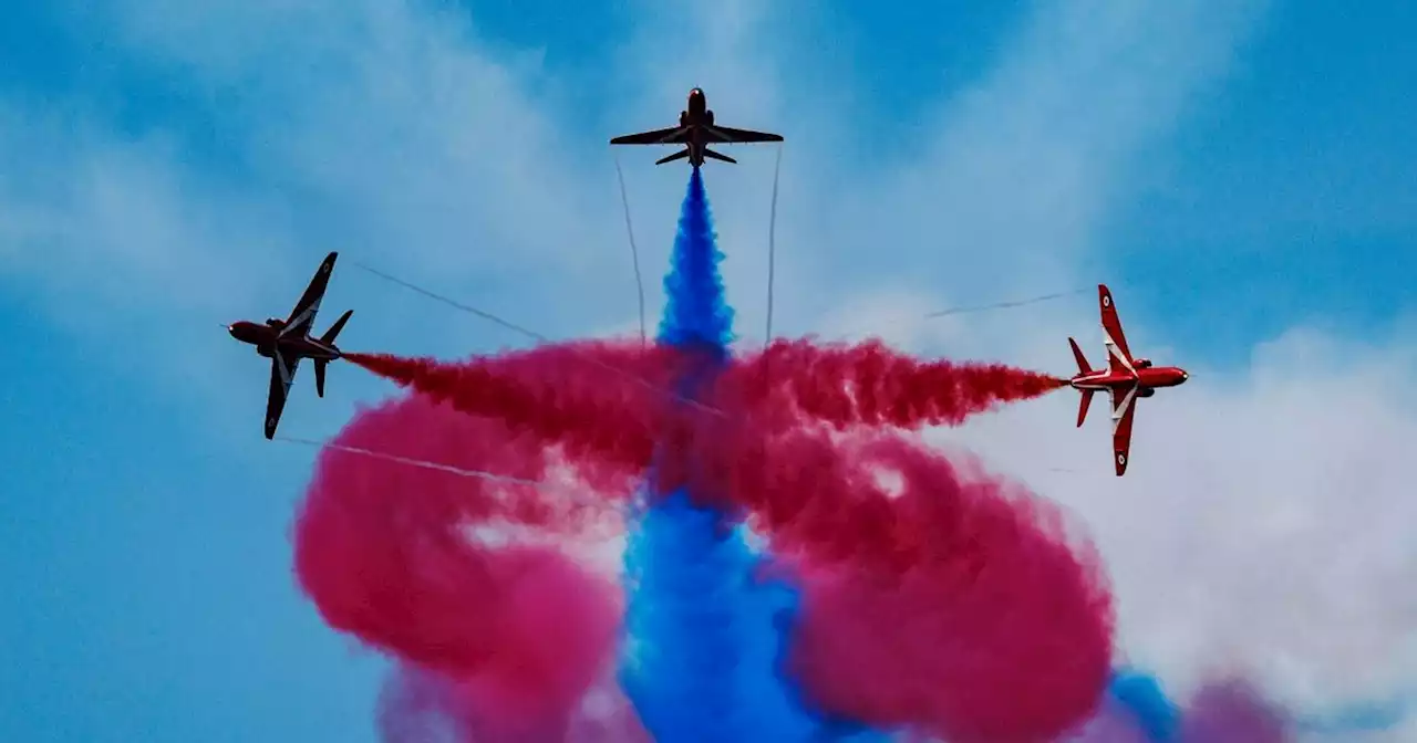 Red Arrows wow Blackpool Air Show crowds as blue skies return just in time