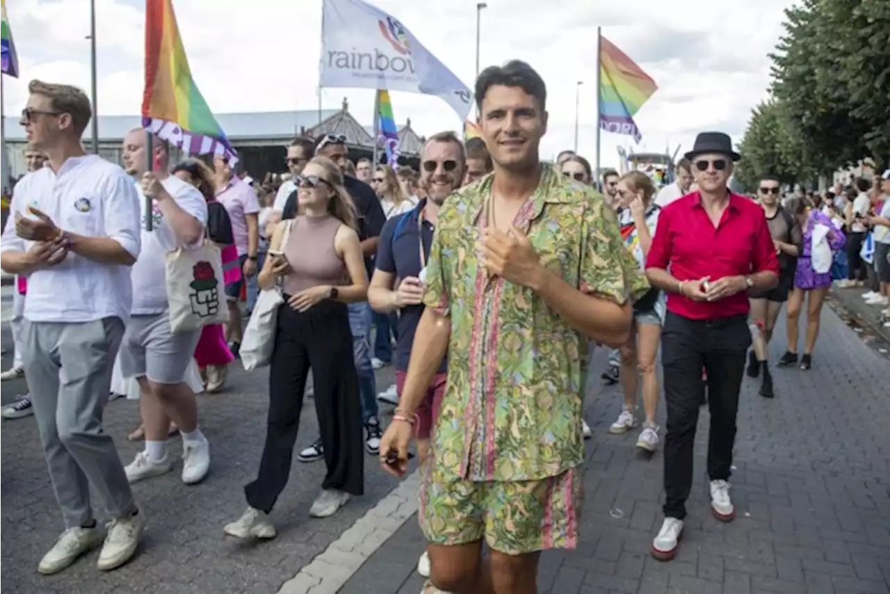 Conner Rousseau op zijn eerste Pride na coming-out: “Ik ben blij met de steun die ik krijg. Dat doet deugd”