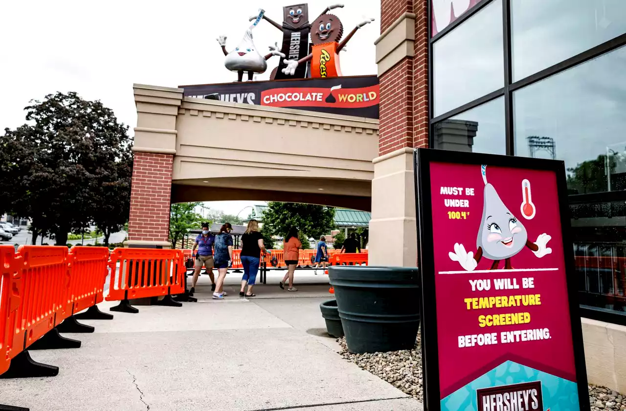 Hershey’s Chocolate World reopened after bomb threats called into 911: Police