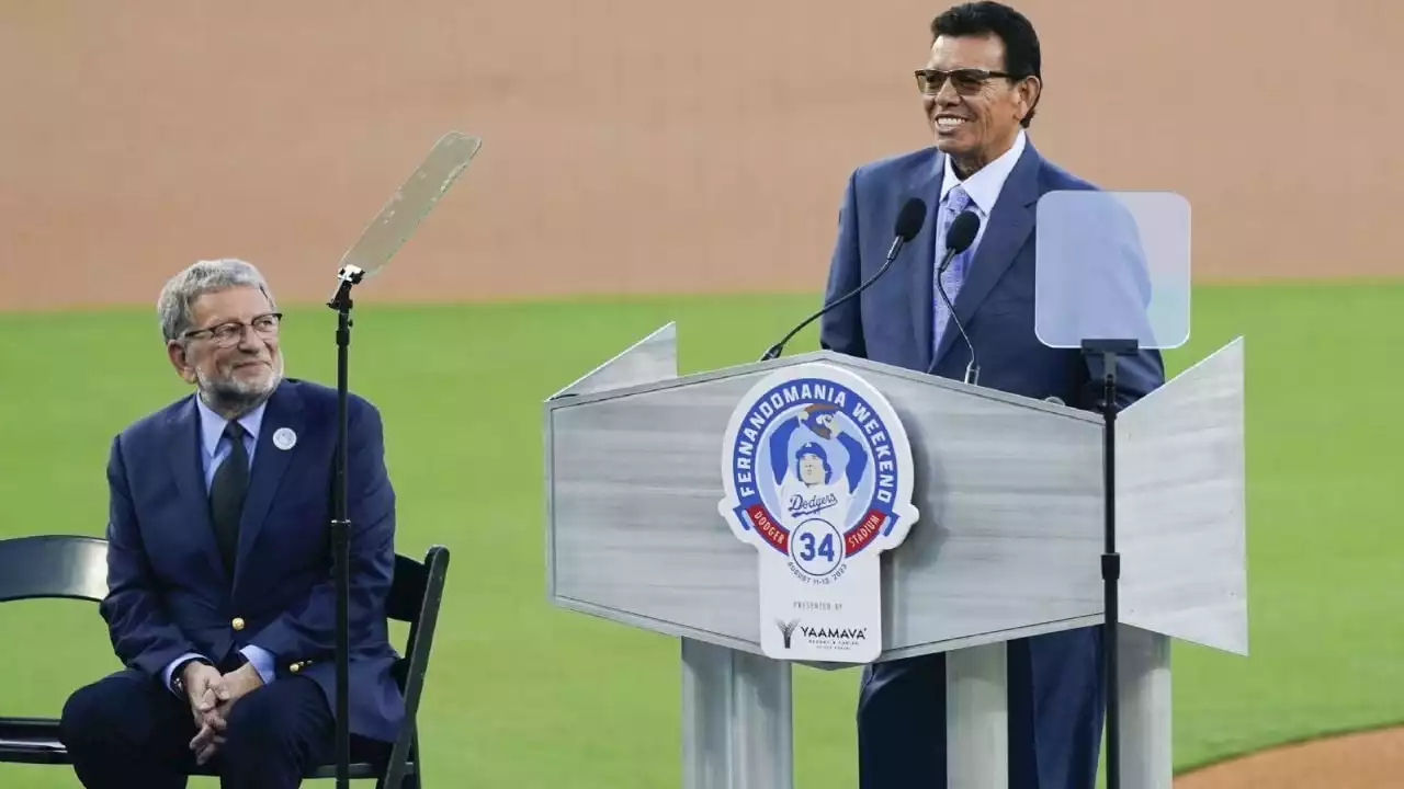 Los Dodgers de Los Ángeles retiraron el número 34 del “Toro” Fernando Valenzuela