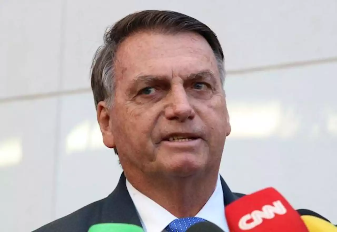 Venda de joias: Defesa de Bolsonaro nega desvio de 'quaisquer bens públicos' - SBT News