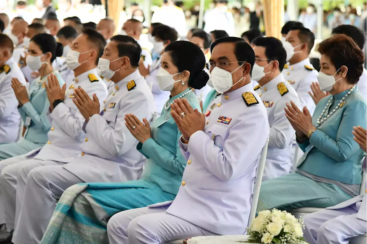 นายกฯและภริยา เป็นประธานพิธีทำบุญตักบาตรถวายพระราชกุศล วันเฉลิมพระชนมพรรษา สมเด็จพระบรมราชชนนีพันปีหลวง 12 สิงหาคม 2566