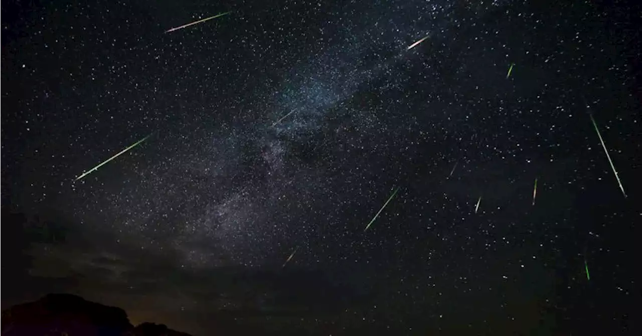 Cara Melihat Hujan Meteor di Langit Indonesia pada Hari Minggu Besok