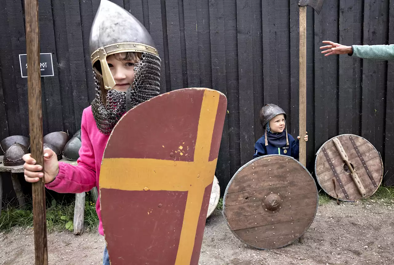 Tyska horder får sommaren att lyfta i vikingabyn