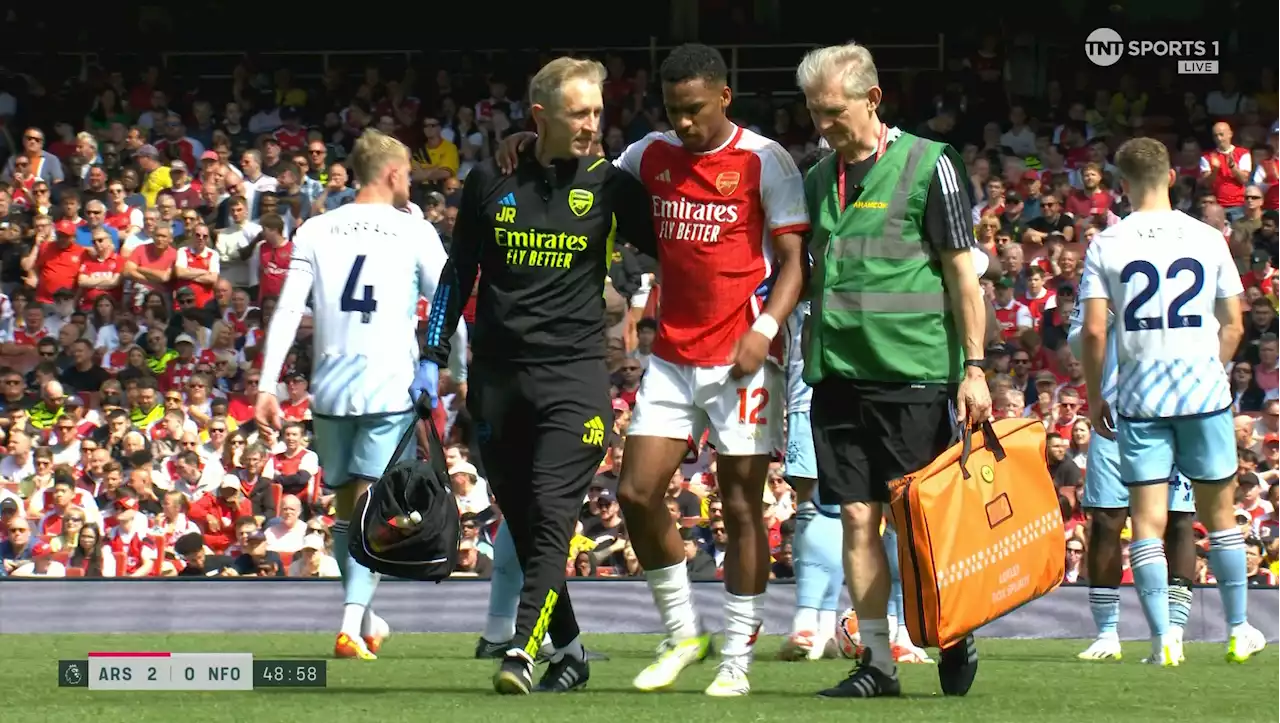 Arsenal fans question Jurrien Timber decision as new star suffers worrying injury