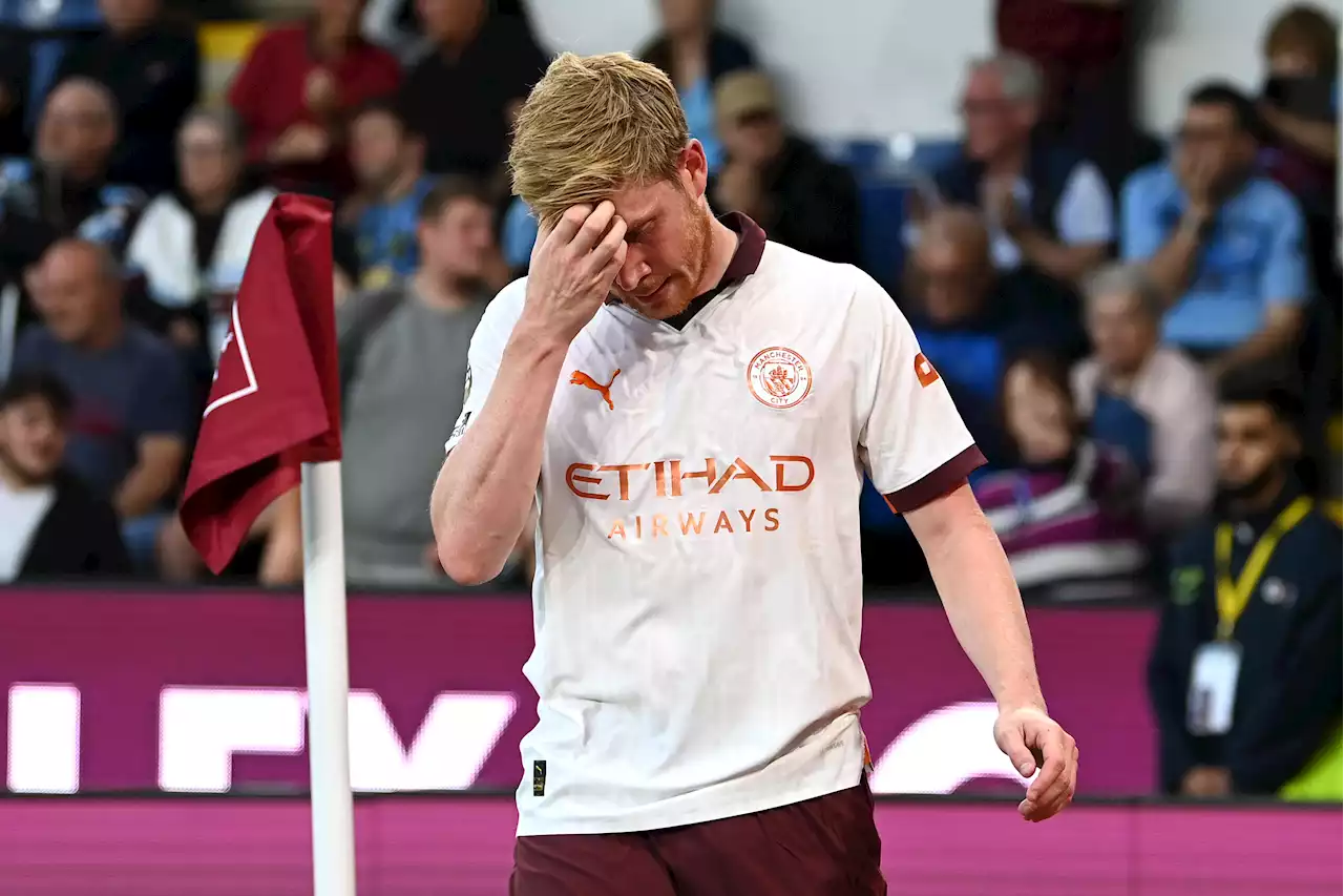 De Bruyne hobbles off after 22 minutes as Man City star suffers fresh injury blow