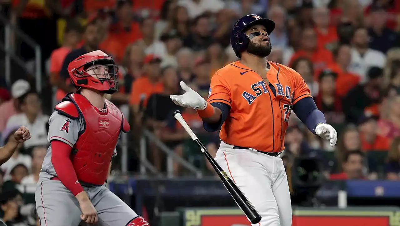 Watch: Astros' Jon Singleton goes yard twice for first MLB home runs since 2015