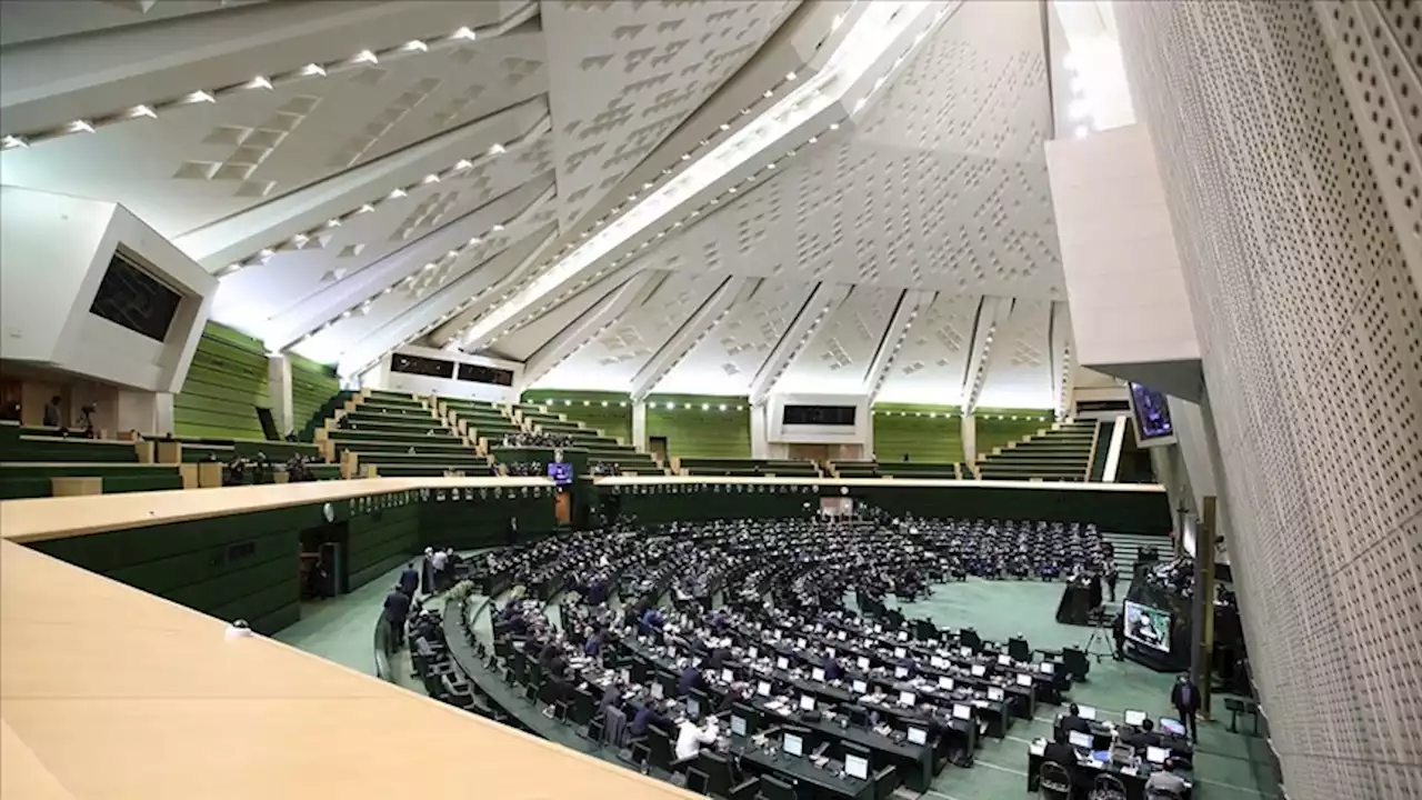 مجلس ایران بررسی محرمانه «لایحه عفاف و حجاب» را تصویب کرد