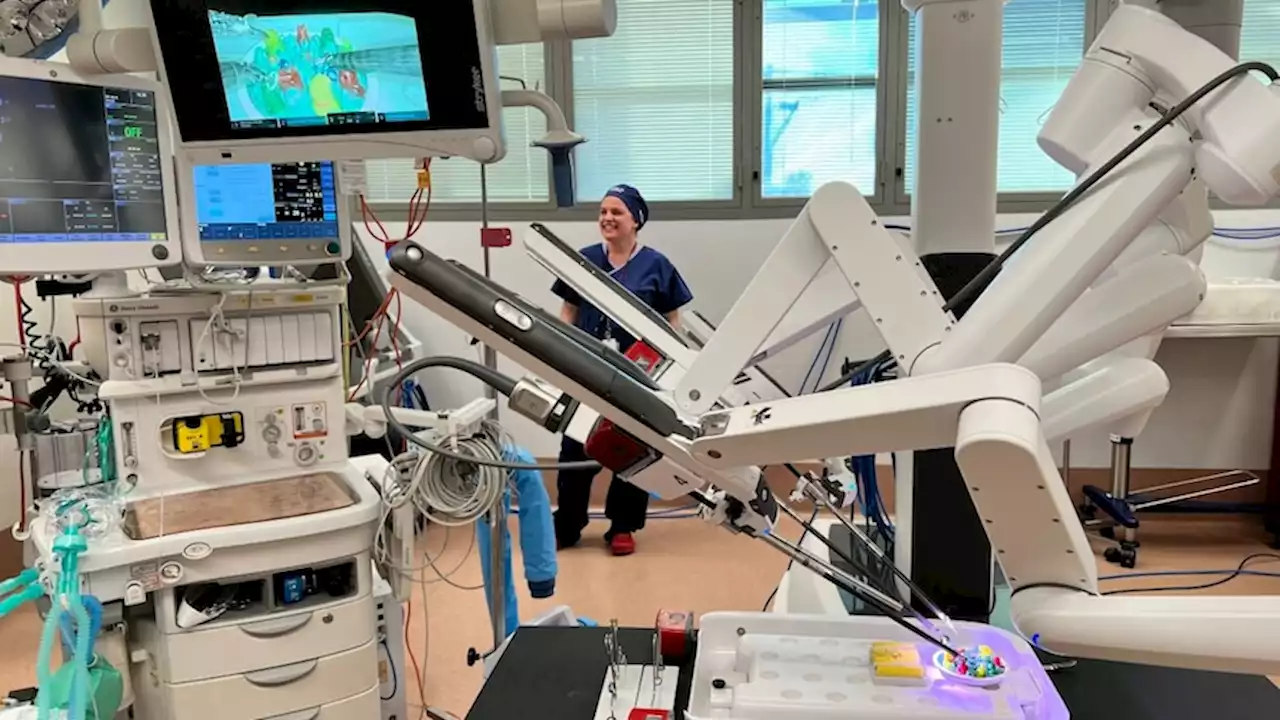 The Victorian regional hospital that is using robots in surgeries