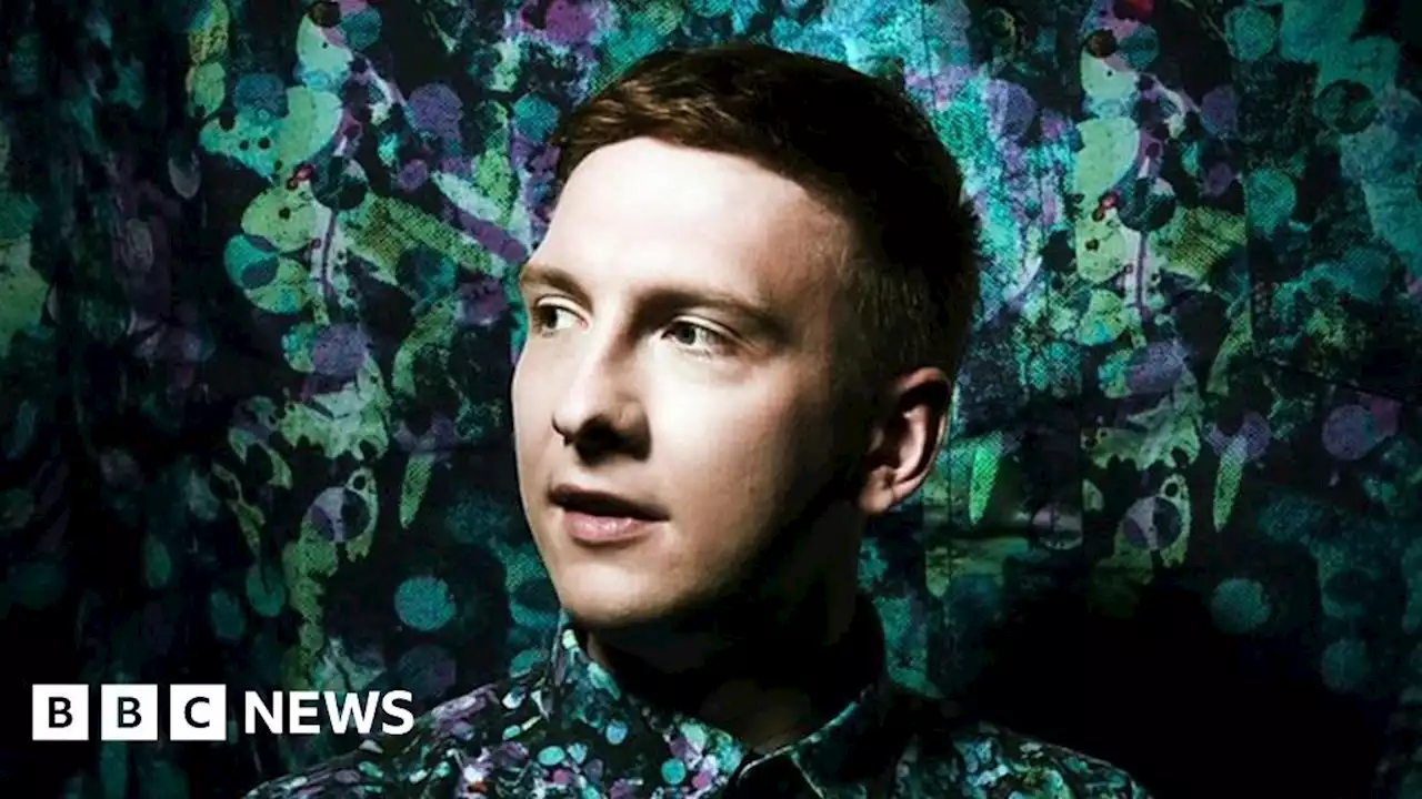 Joe Lycett: Comedian donates painting to Shrewsbury charity art sale