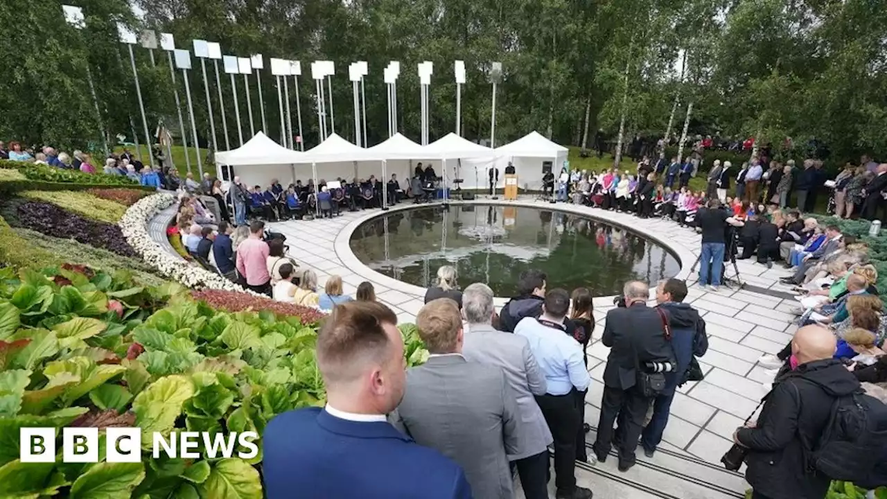 Omagh bomb: Memorial service marks 25th anniversary