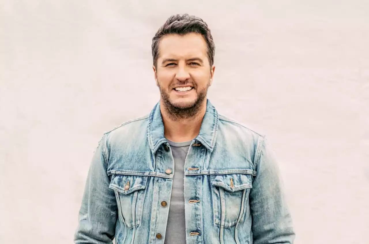 Luke Bryan Powers Through Illness, Brings Slate of Party Anthems to Sold-Out Nashville Arena Show