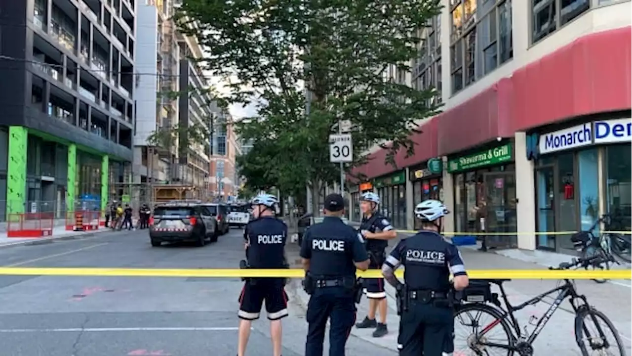 Child among 3 injured in 'targeted' downtown Toronto shooting: police