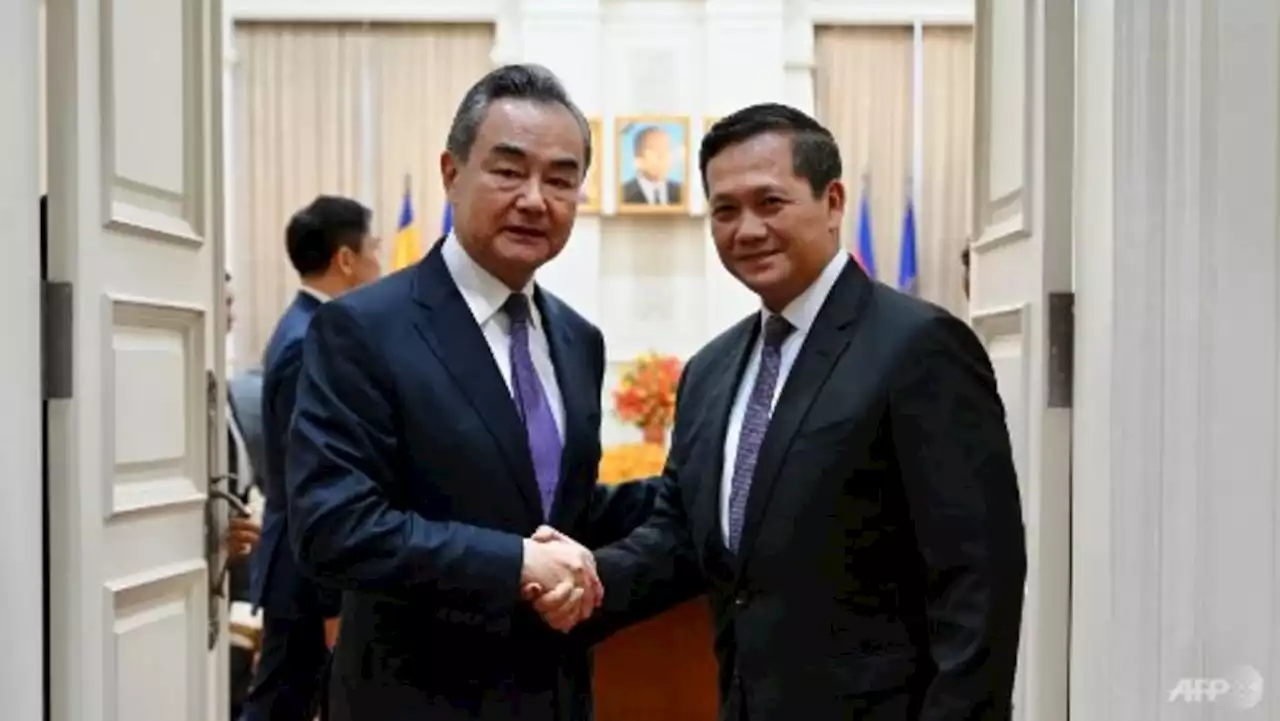 Cambodia's next leader, Chinese FM pledge to boost ties