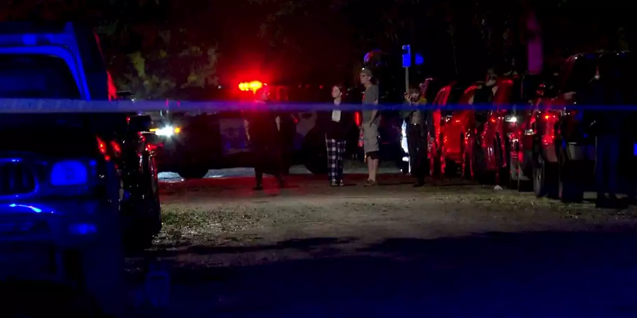 Minneapolis police search for suspects in backyard shooting that left 1 dead and 6 wounded