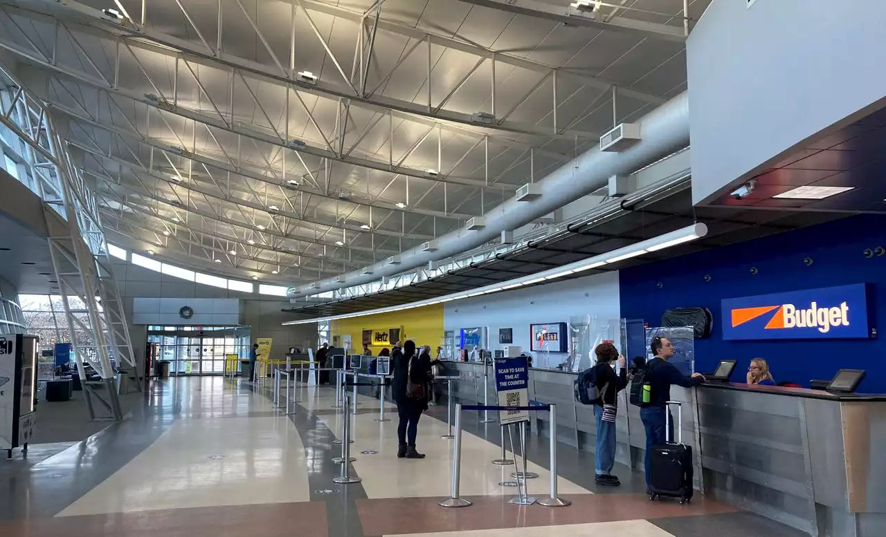 Cleveland Hopkins flights grounded for two hours Sunday after person spotted inside fence line