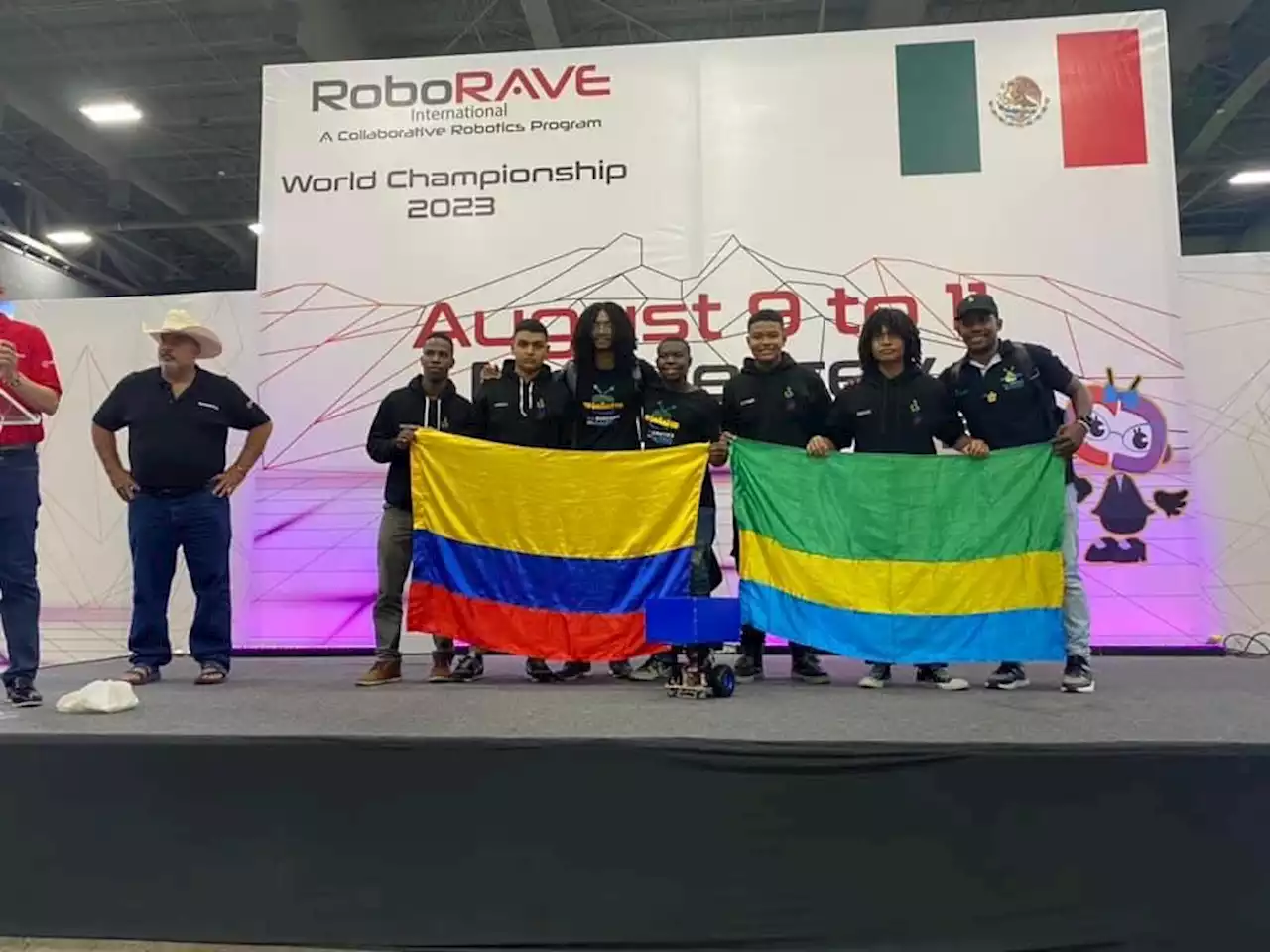 Histórico: jóvenes del Chocó ganan premio internacional de robótica en México