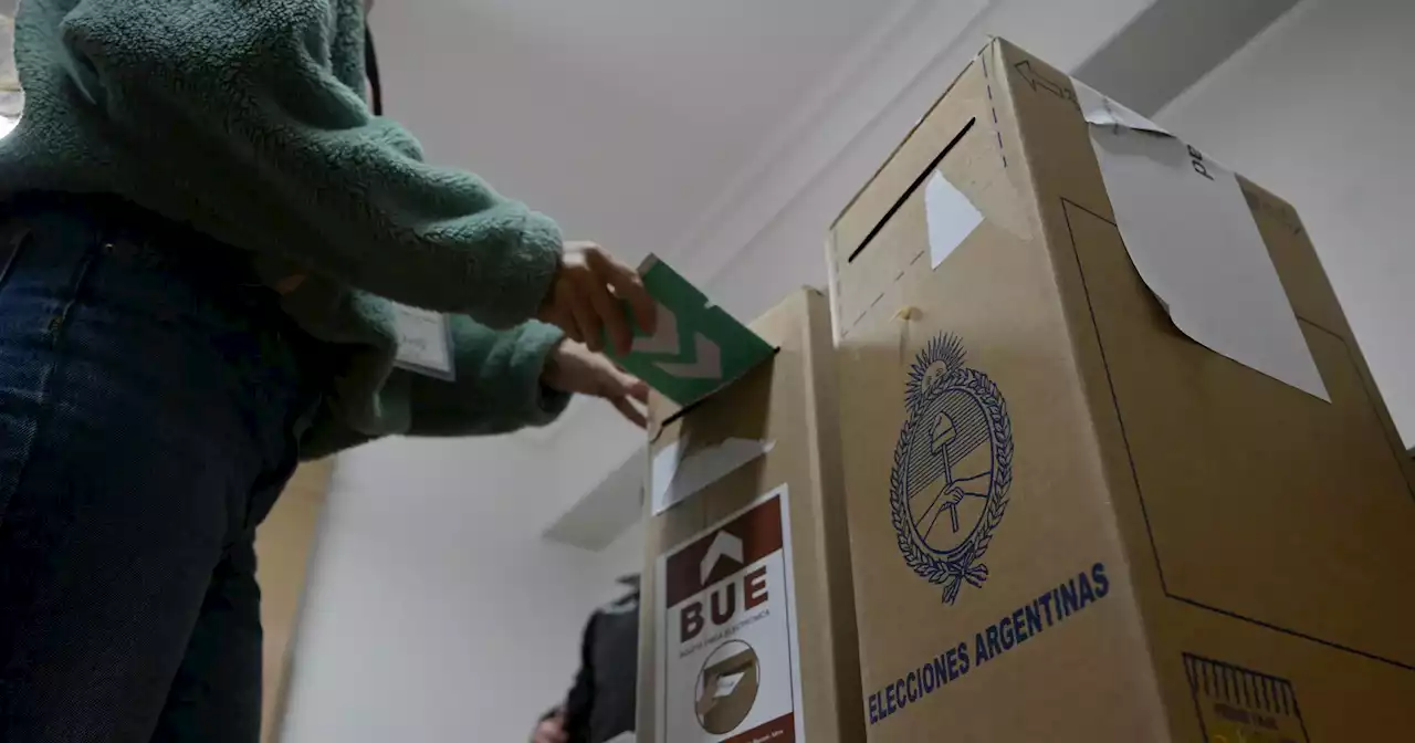 Assembleias de voto na Argentina para eleições primárias já abriram