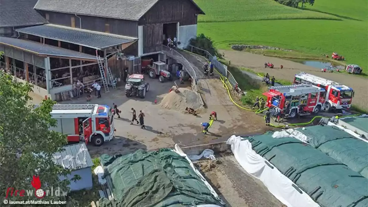 Oö: Alarmstufe III → Feuerwehren verhindern Großbrand durch Radlader in St. Veit im Mühlkreis