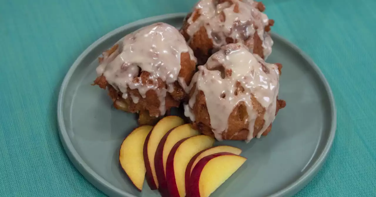 SUNDAY BRUNCH: Fresh Peach Fritters