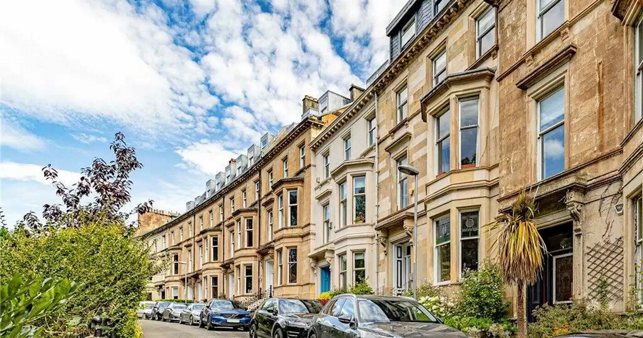 Glasgow west end apartment stone's throw from Botanic Gardens up for sale