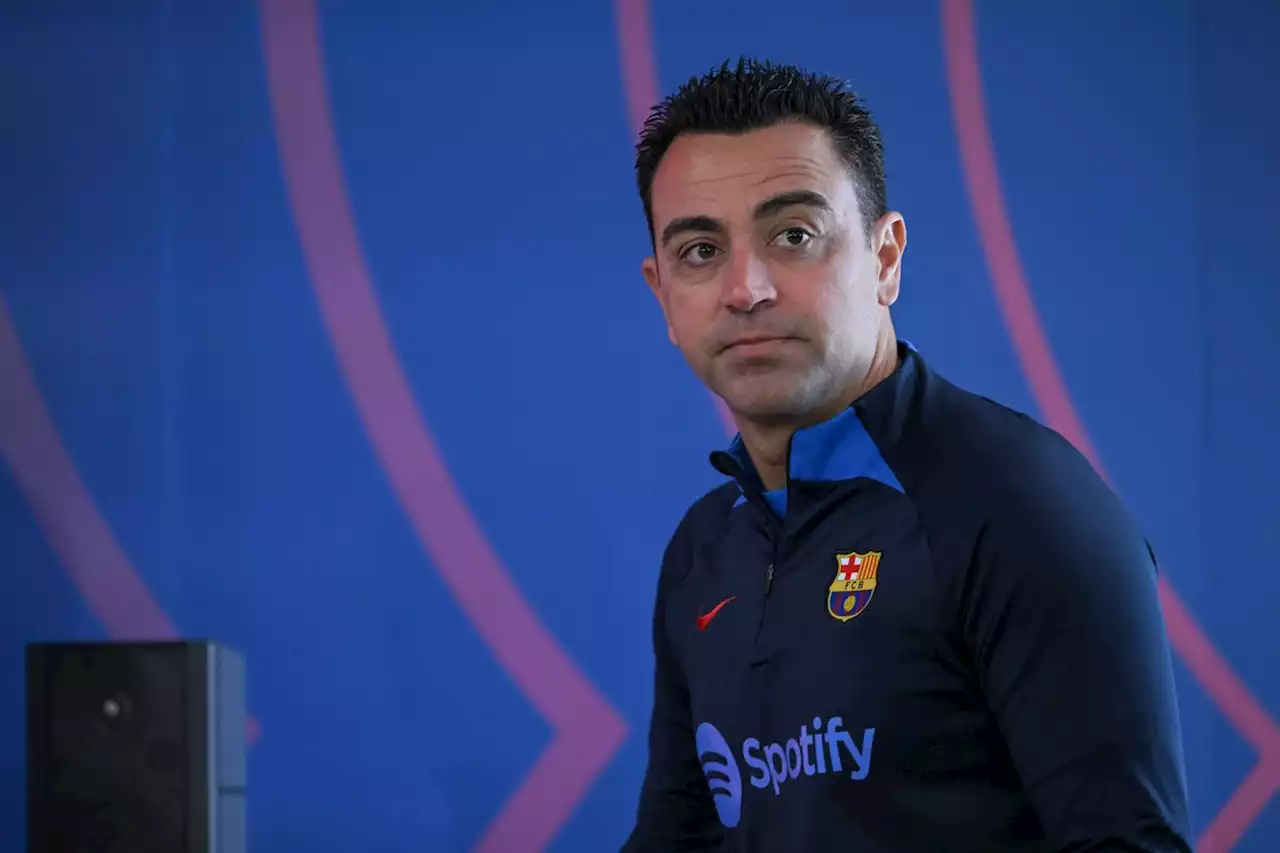 Xavi, técnico do Barcelona, se esquiva de assunto Neymar e garante chegada de Vitor Roque em janeiro