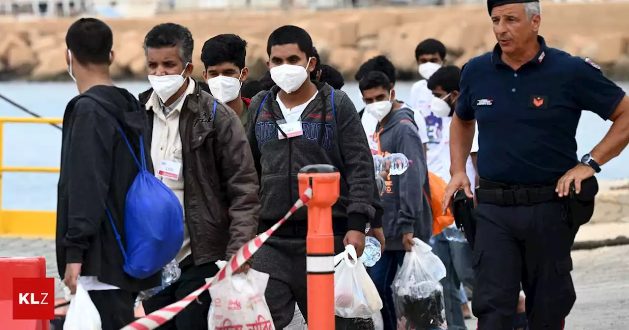 Flucht und Migration: Rund 1.000 Migranten auf italienischem Lampedusa gelandet