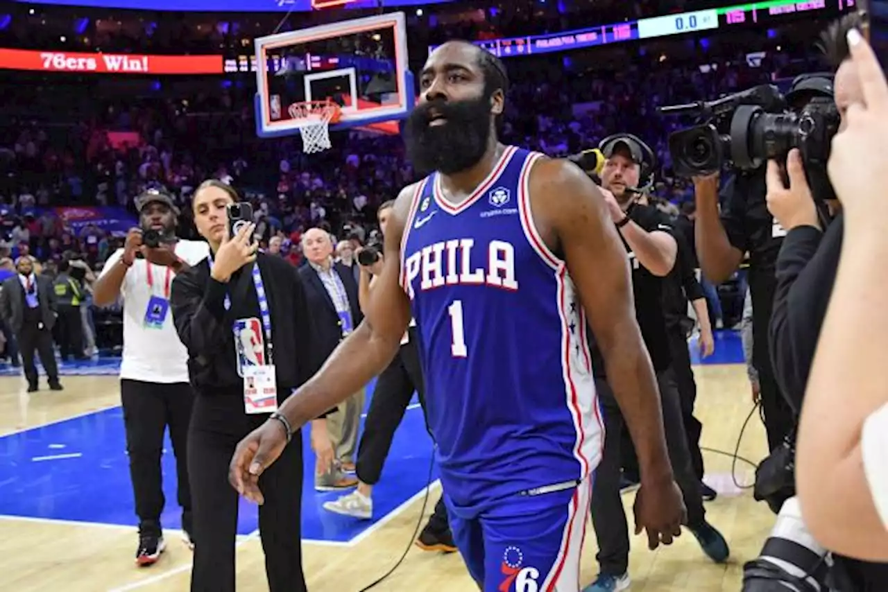 Les Sixers stoppent toutes discussions pour un transfert de James Harden