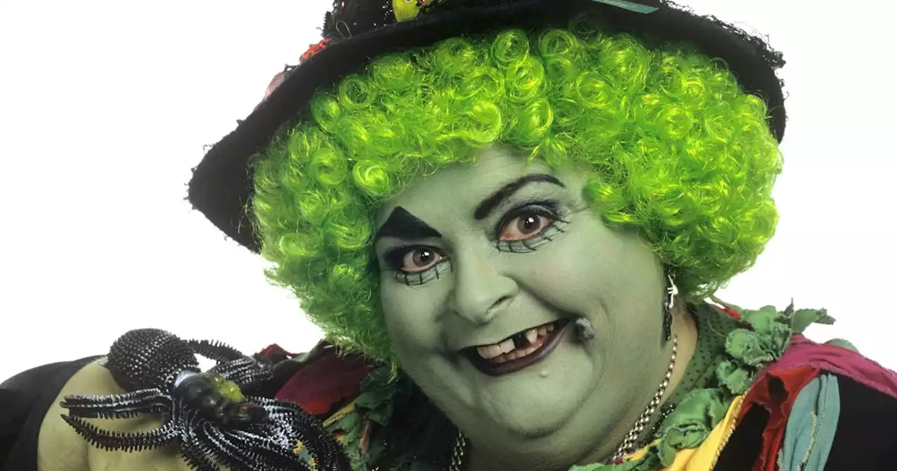 There's somebody at the door! Grotbags Carol Lee Scott - Emu to tragic death