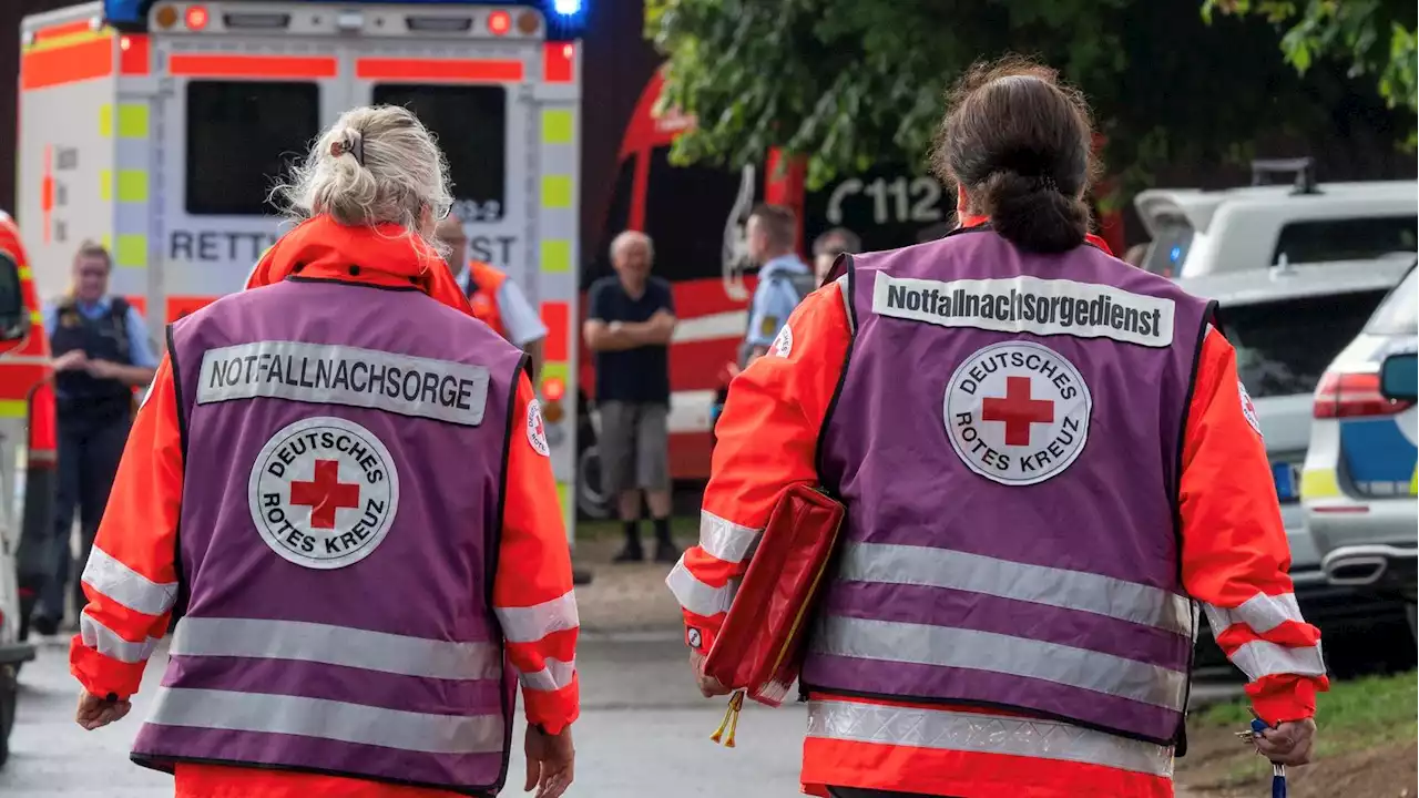 Unterensingen: Sechs Menschen von Blitz getroffen - drei schweben in Lebensgefahr