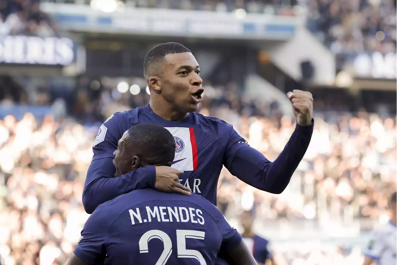 Mbappe reintegrated with PSG first-team squad after training with 'undesirables'