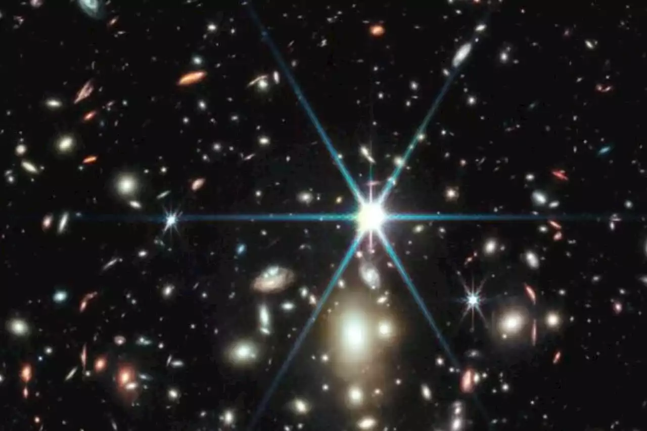 Estrela mais distante do universo é detectada pelos telescópios Hubble e James Webb