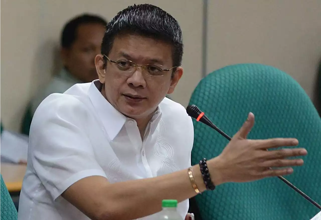 Escudero slams officials who defy suspension order