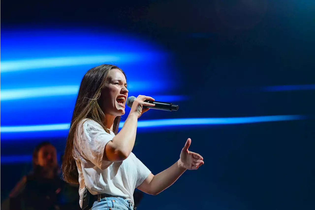 Konsertanmeldelse: Sigrid, Tøyenparken: Allværspop på sitt beste